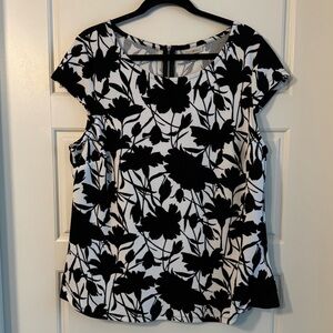 Roz & Ali Black Floral Blouse